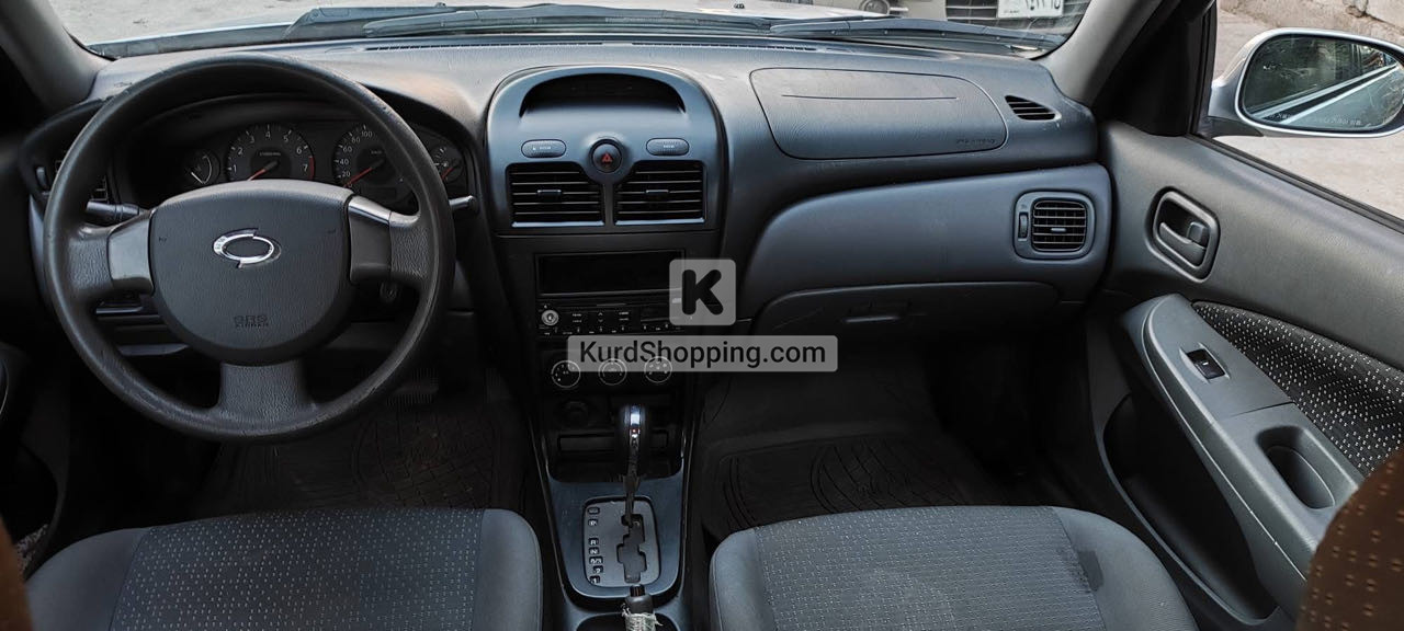 Nissan Sunny 2010