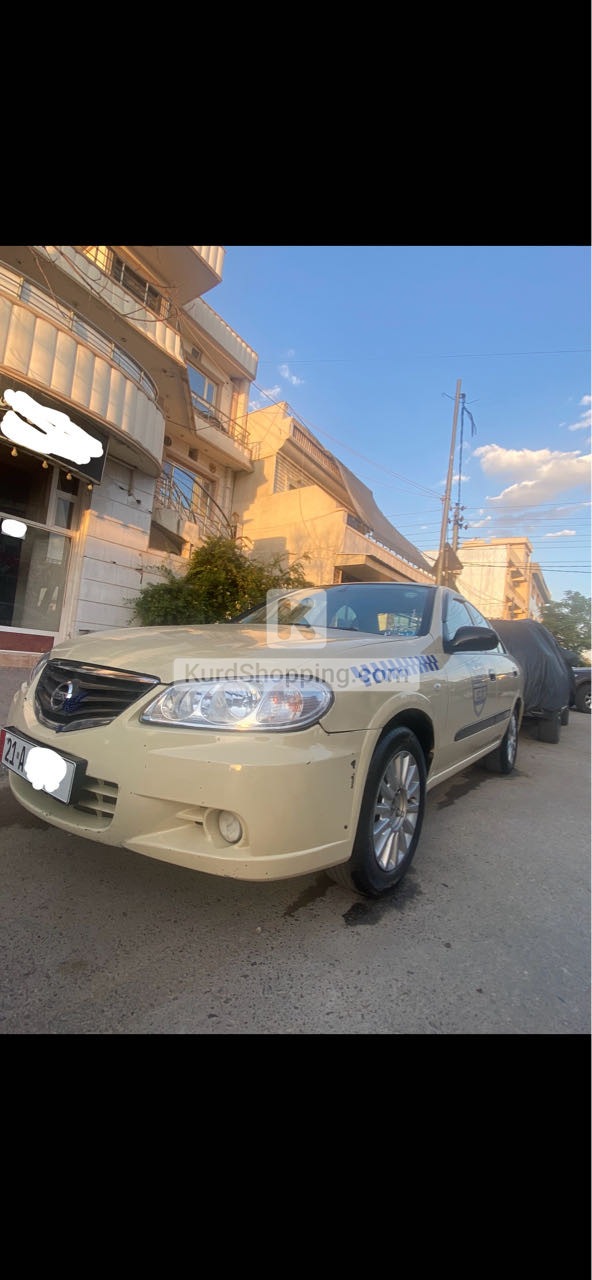 Nissan Sunny 2011