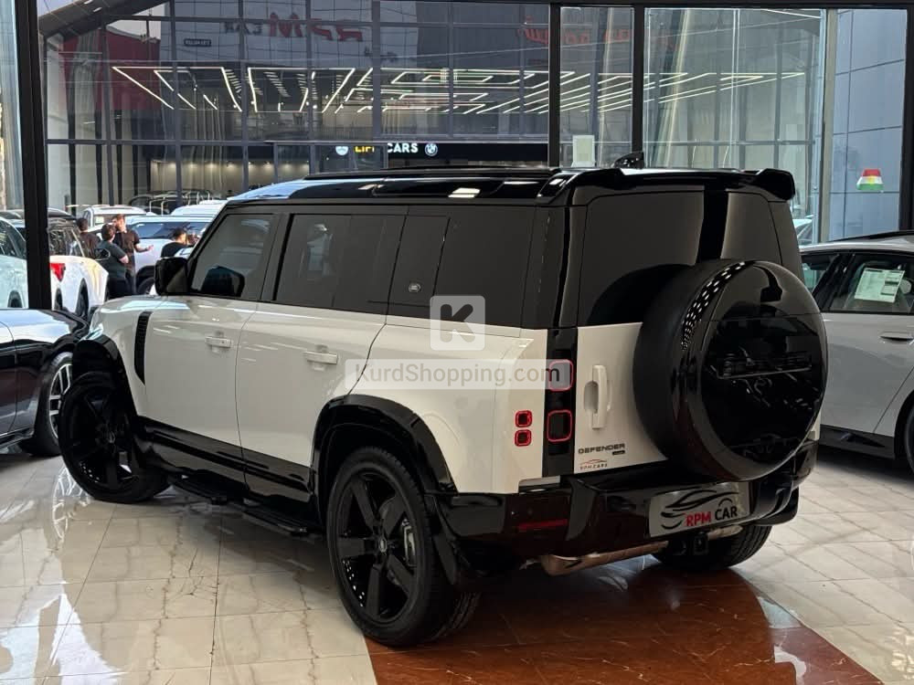 Land Rover Defender 2023