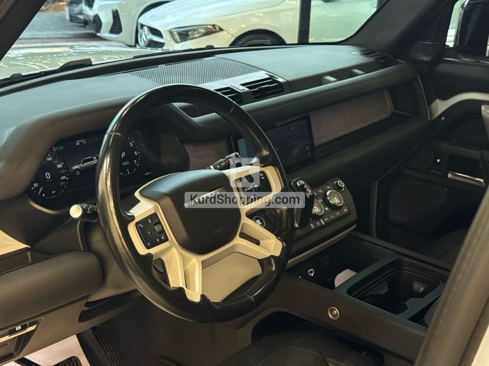 Land Rover Defender 2023