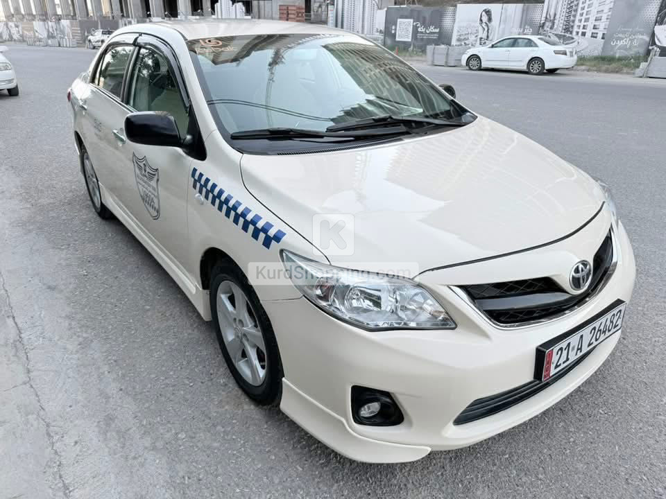 تەکسی کرۆلا ٢٠١٣