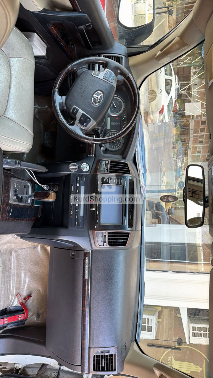 Toyota Landcruiser 2011