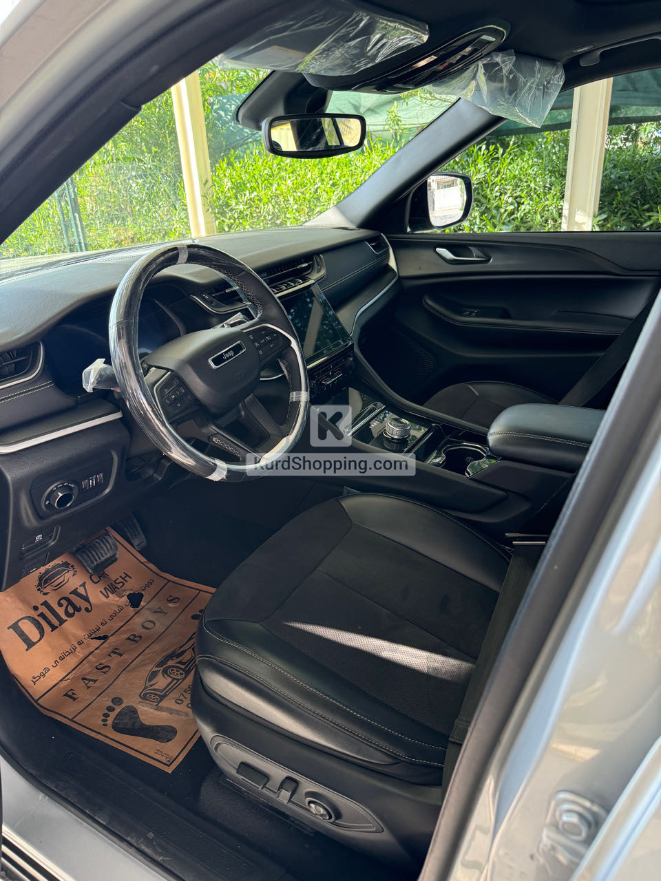 JEEP Laredo 2023