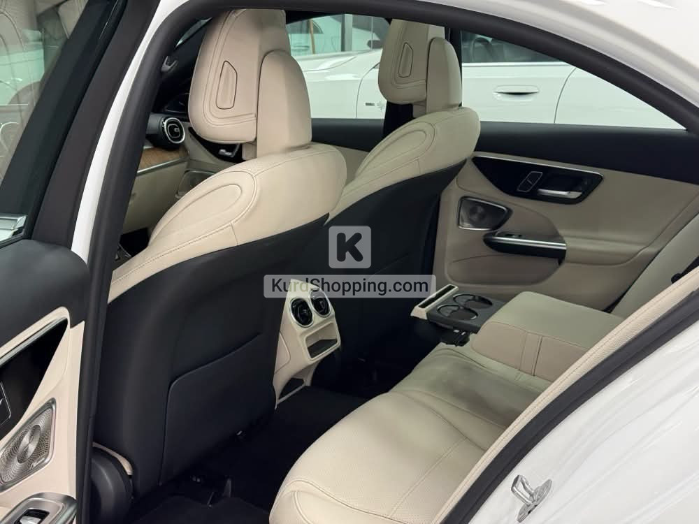 Mercedes Benz C-Class 2024