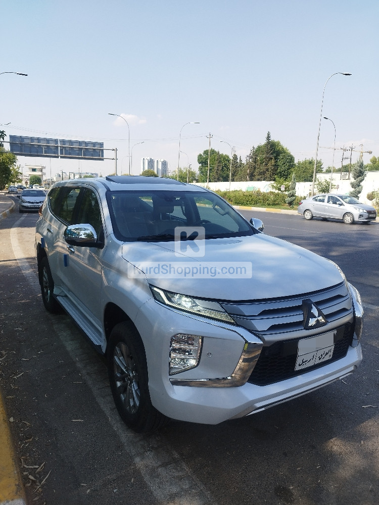 Mitsubishi Pajero 2020