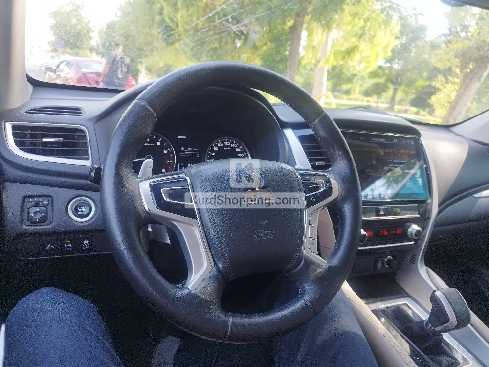 Mitsubishi Pajero 2020