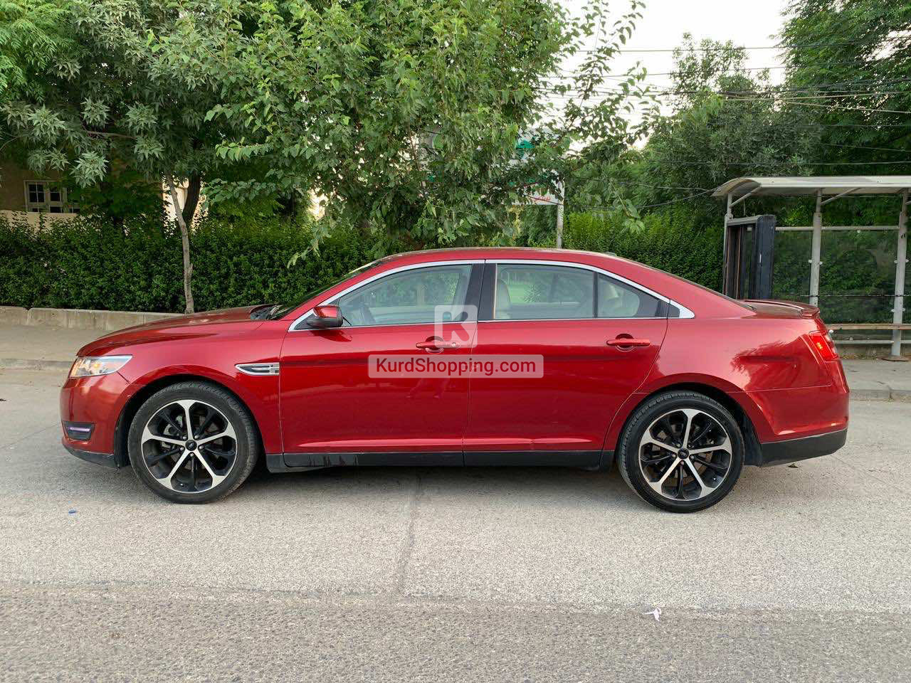 Ford Taurus 2016