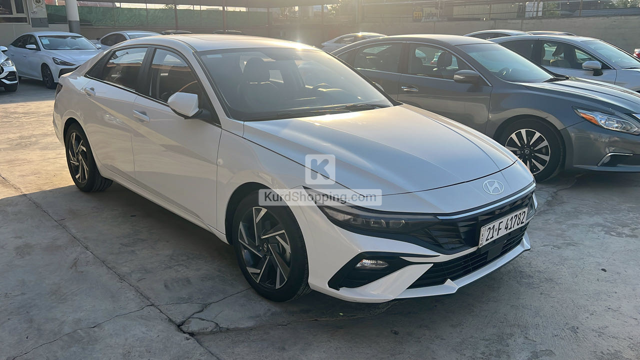 Hyundai Elantra 2024