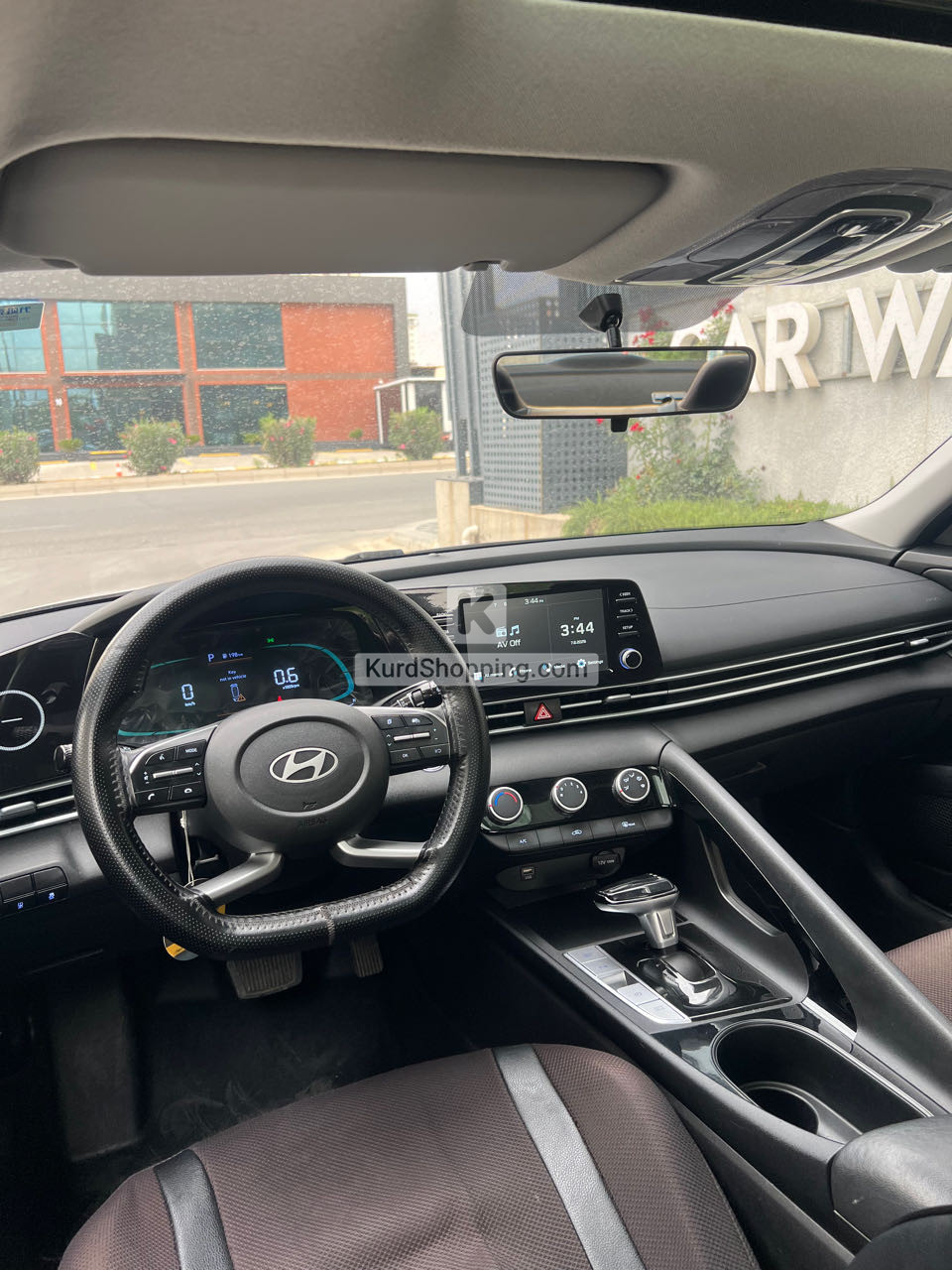Hyundai Elantra 2024