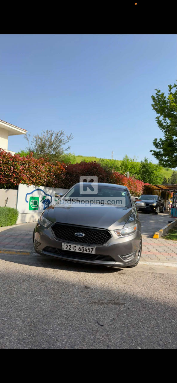 Ford Taurus 2017