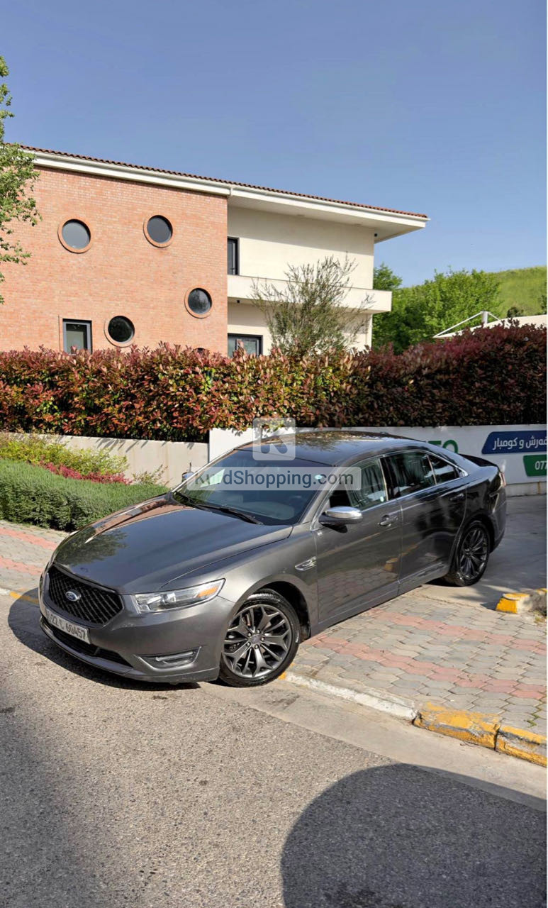 Ford Taurus 2017