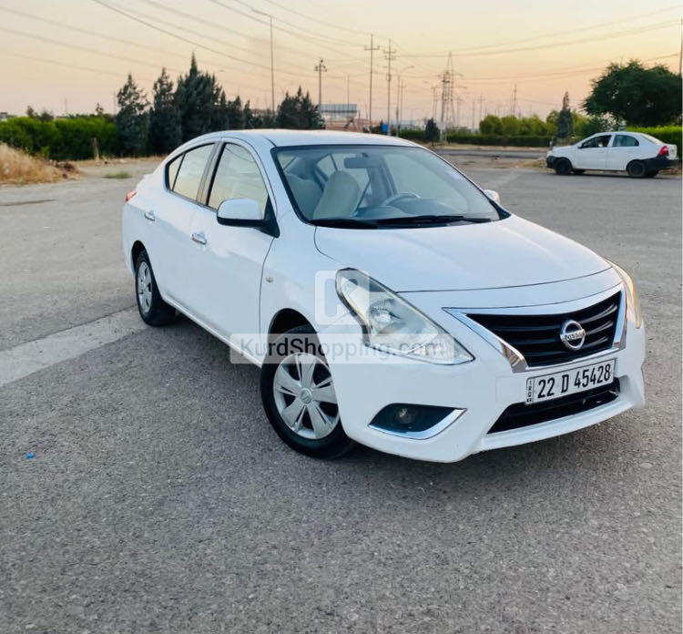 Nissan Sunny 2015