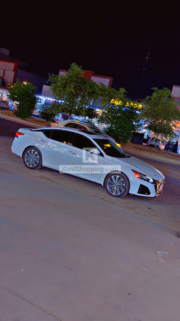 Nissan Altima 2024