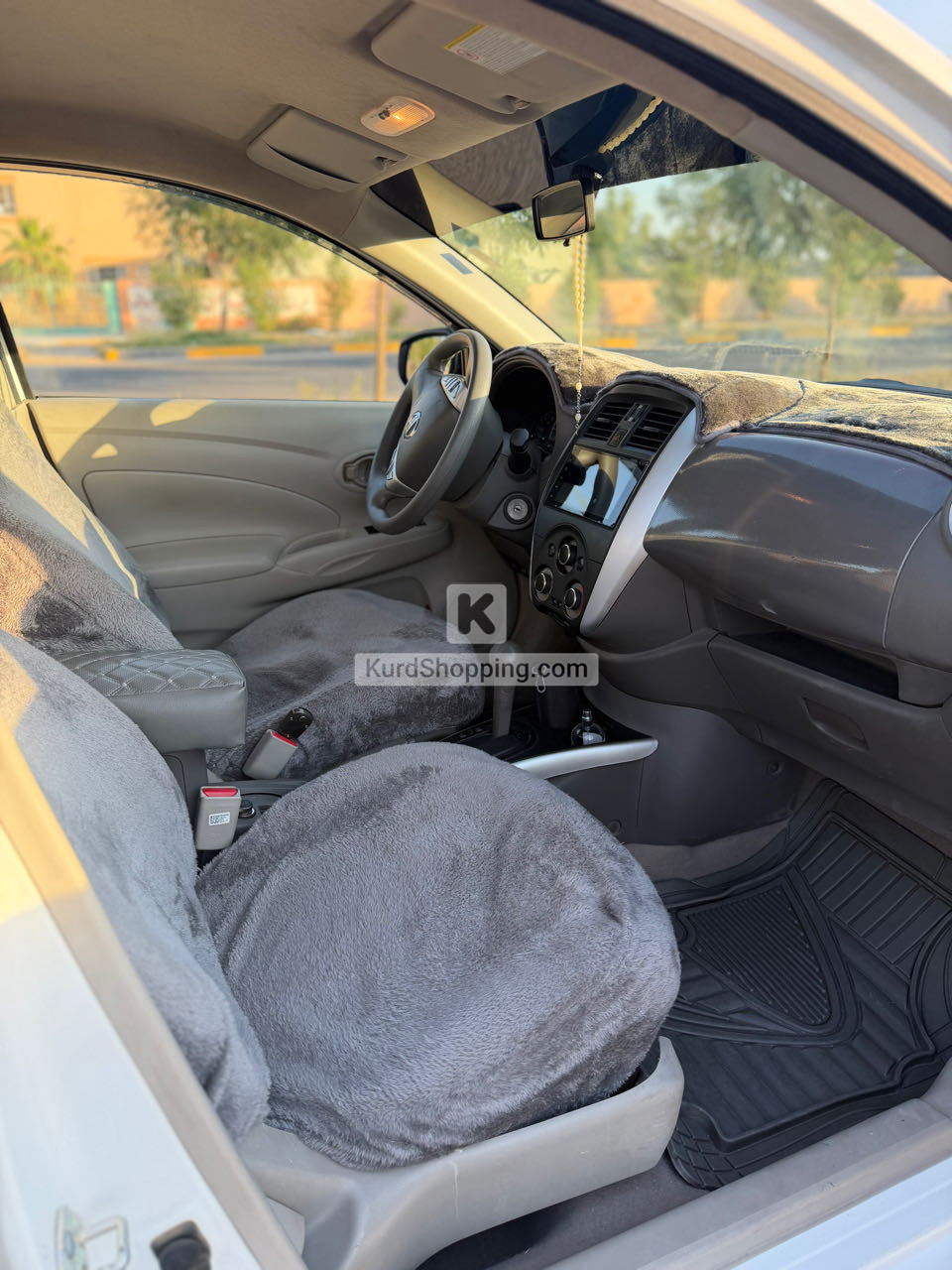 Nissan Sunny 2024