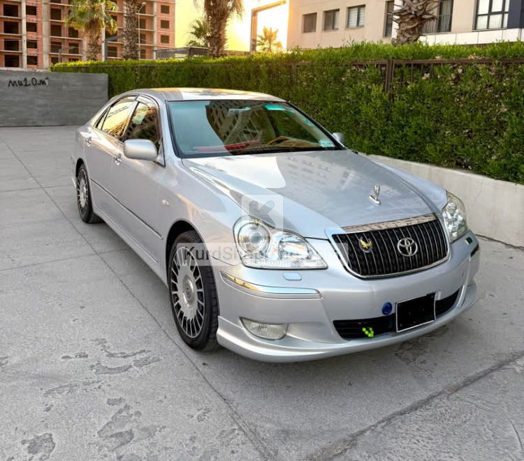 Toyota Majesta 2008