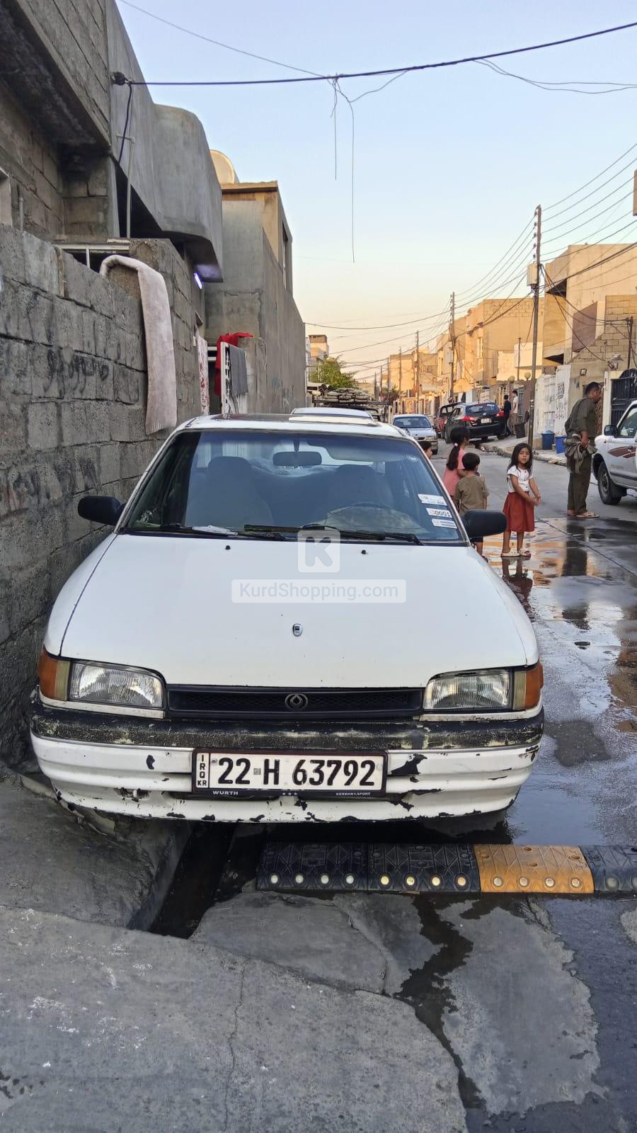 Mazda 323 1990