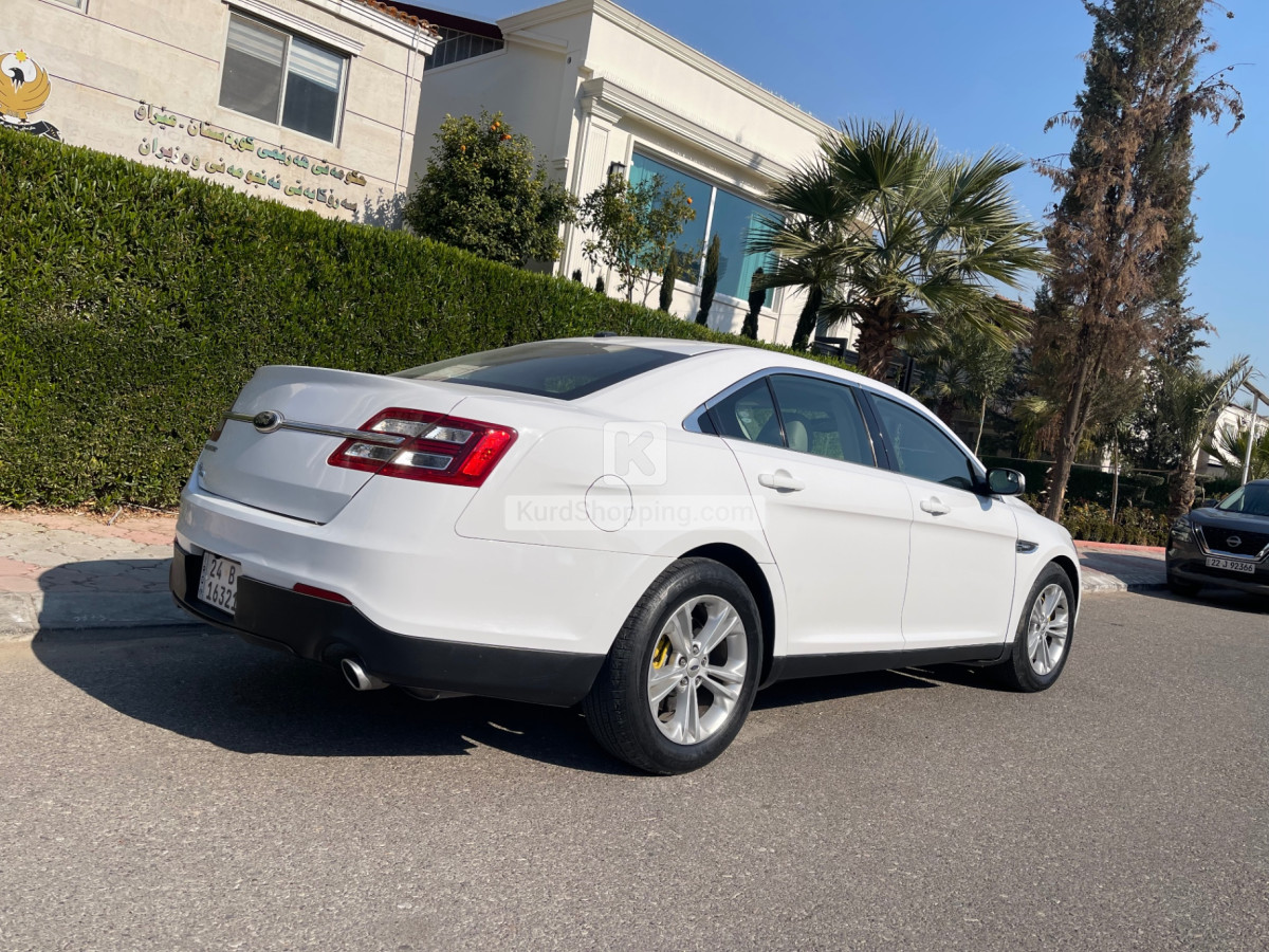 Ford Taurus 2013