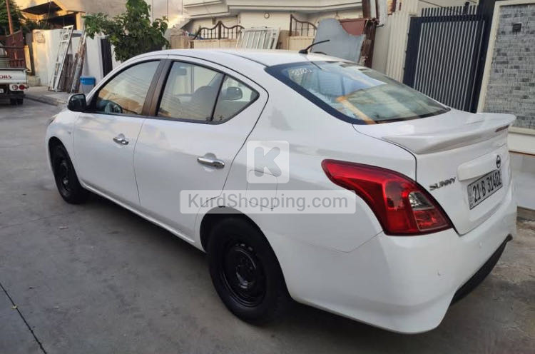 Nissan Sunny 2020