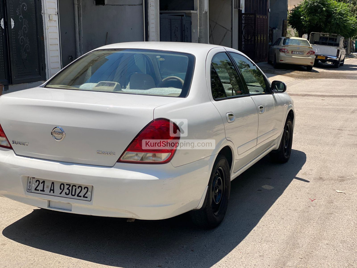 Nissan Sunny 2010