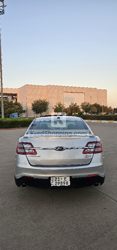 Ford Taurus 2017