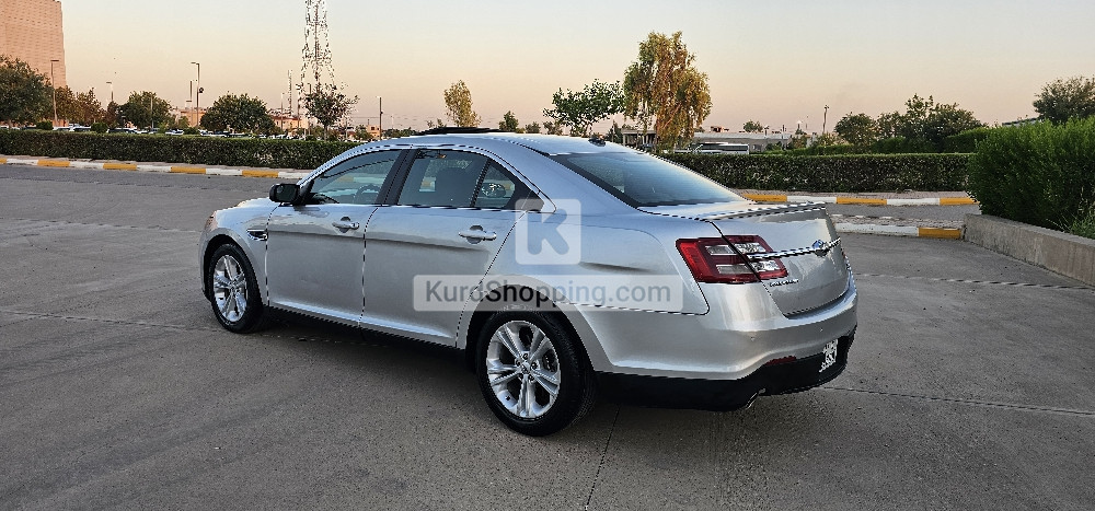 Ford Taurus 2017