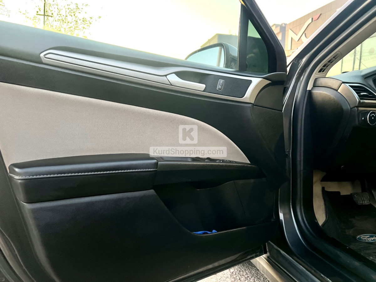 Ford Fusion 2020