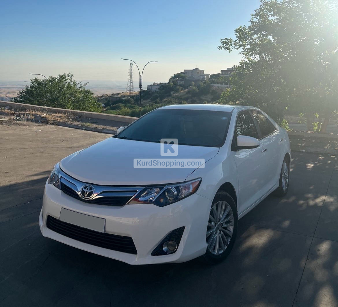 T O Y O T A   Camry