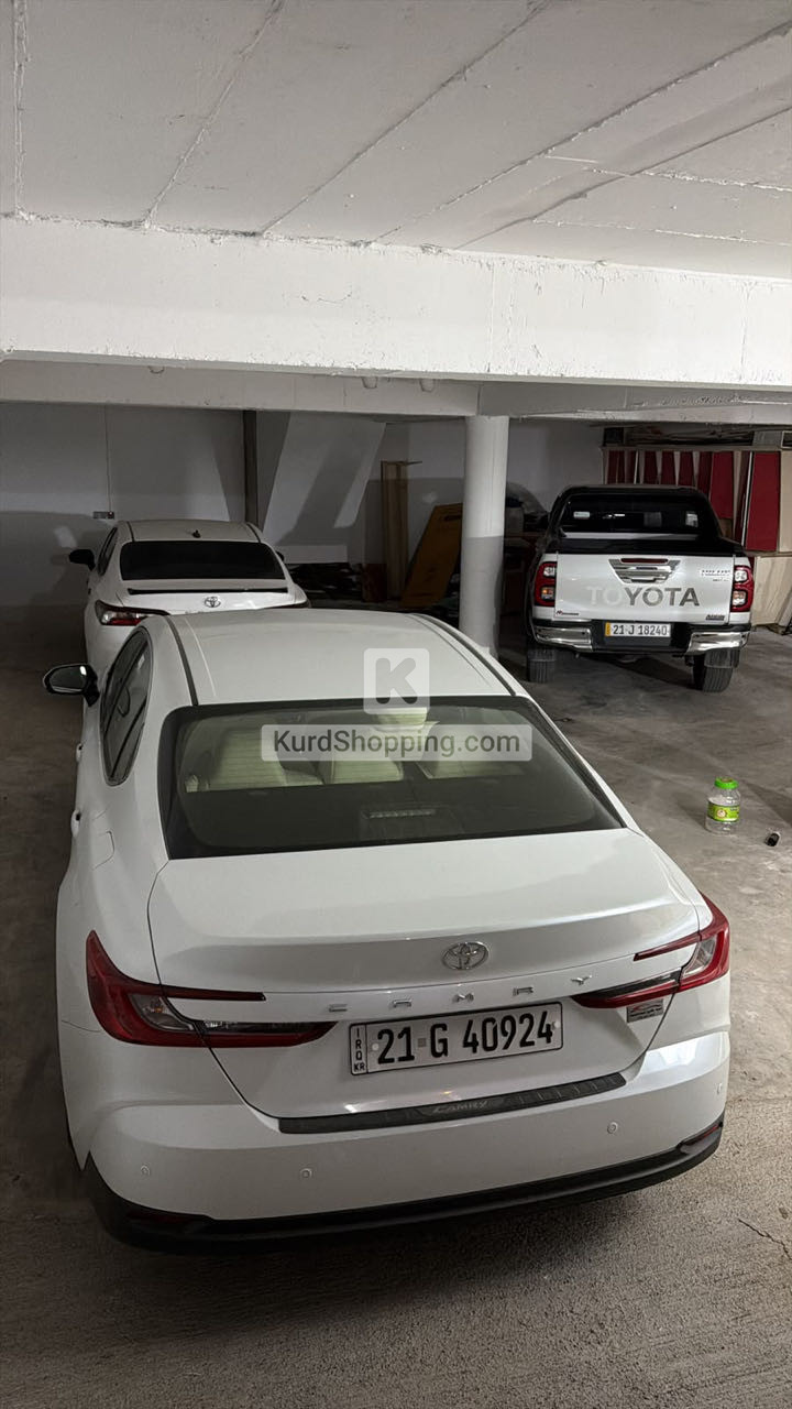 Toyota Camry 2025