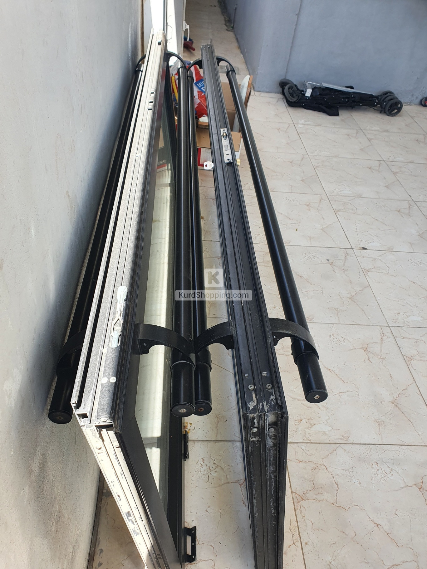 دەرگای خارجی دەبڵ جام