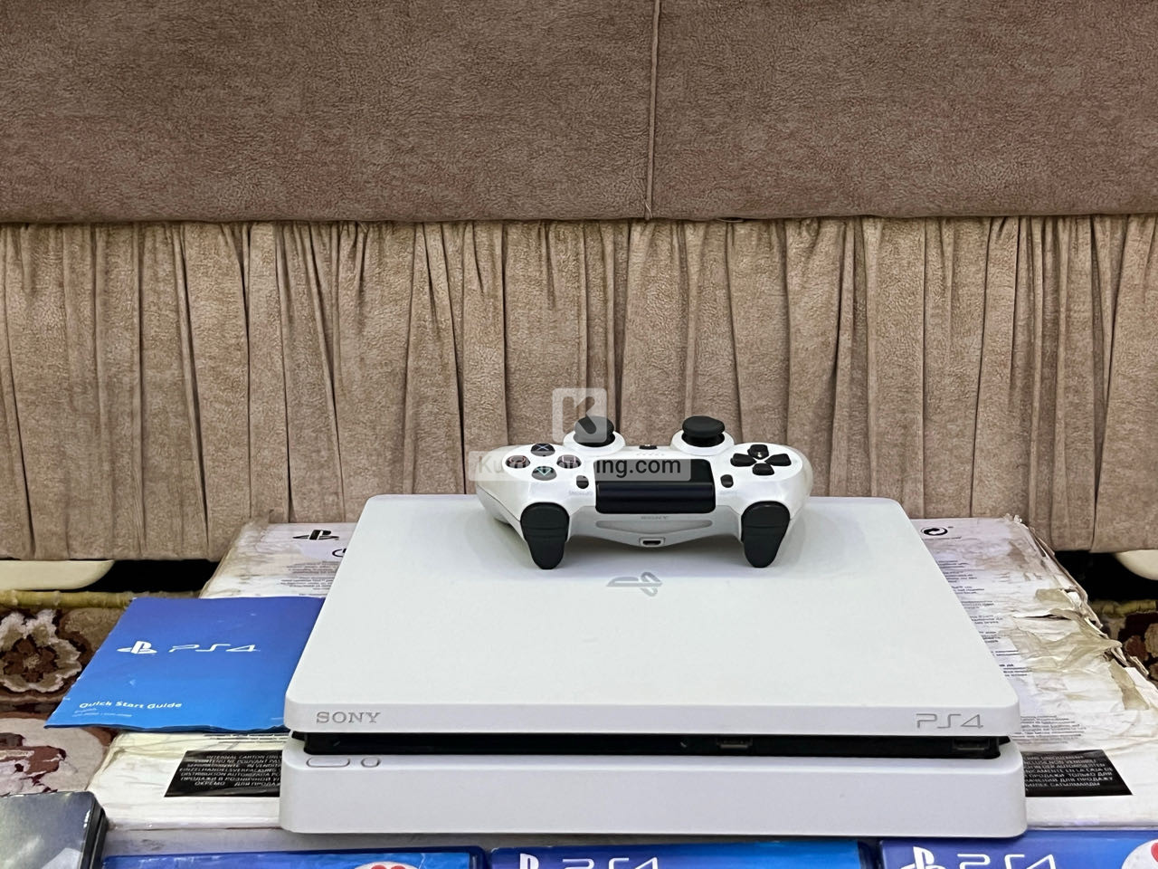 Sony PlayStation 4
