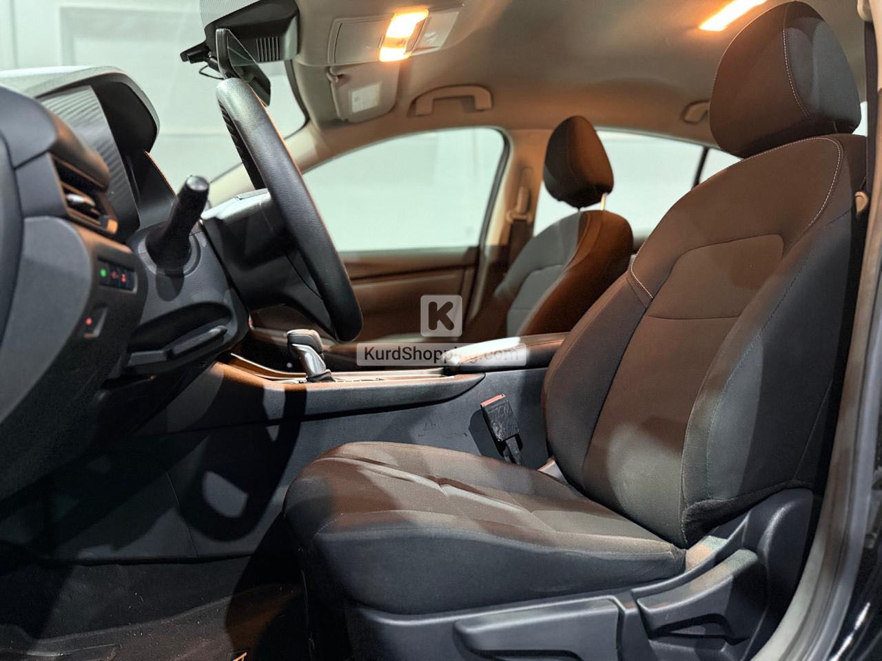 Nissan Sentra 2024