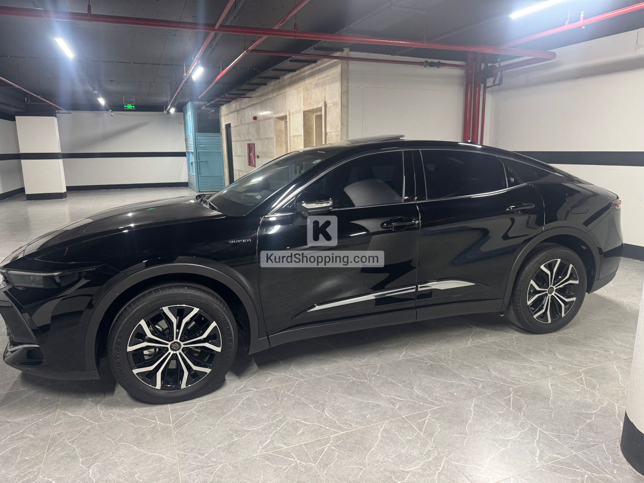 Toyota کراون 2025