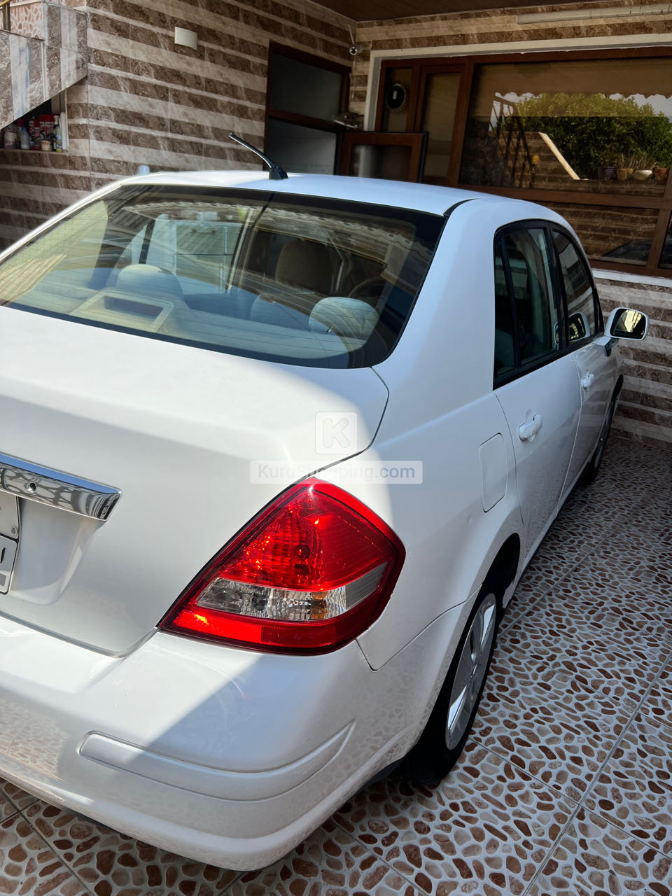 Nissan Tiida 2011