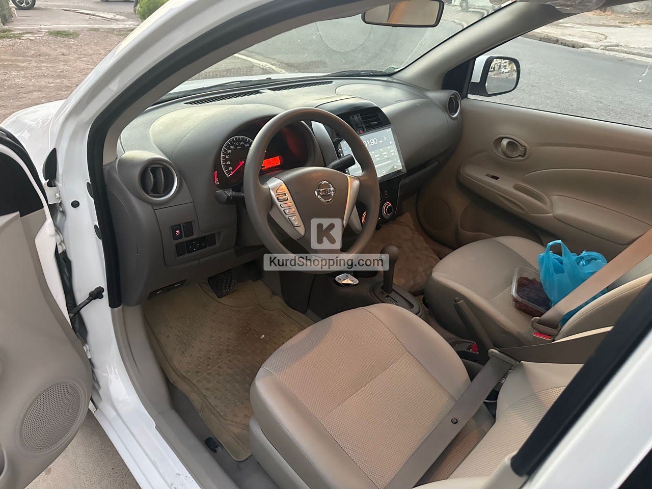 Nissan Sunny 2024