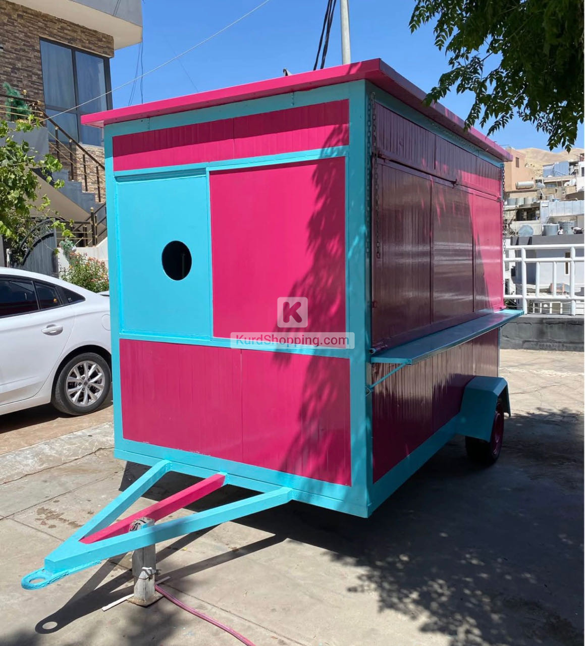 کەرەڤانە بۆ فرۆشتن