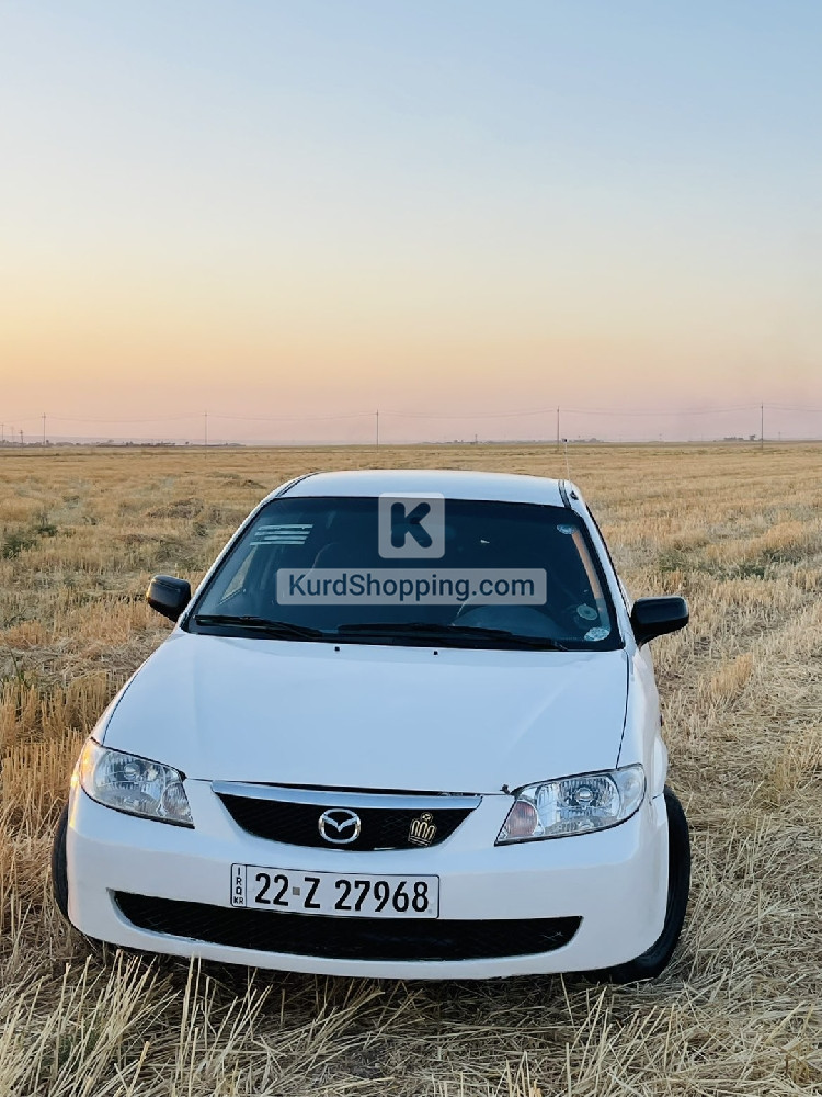 Mazda 323 2000