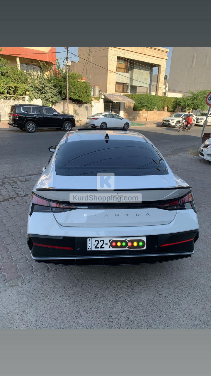 Hyundai Elantra 2024