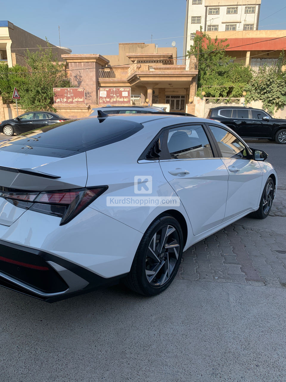 Hyundai Elantra 2024
