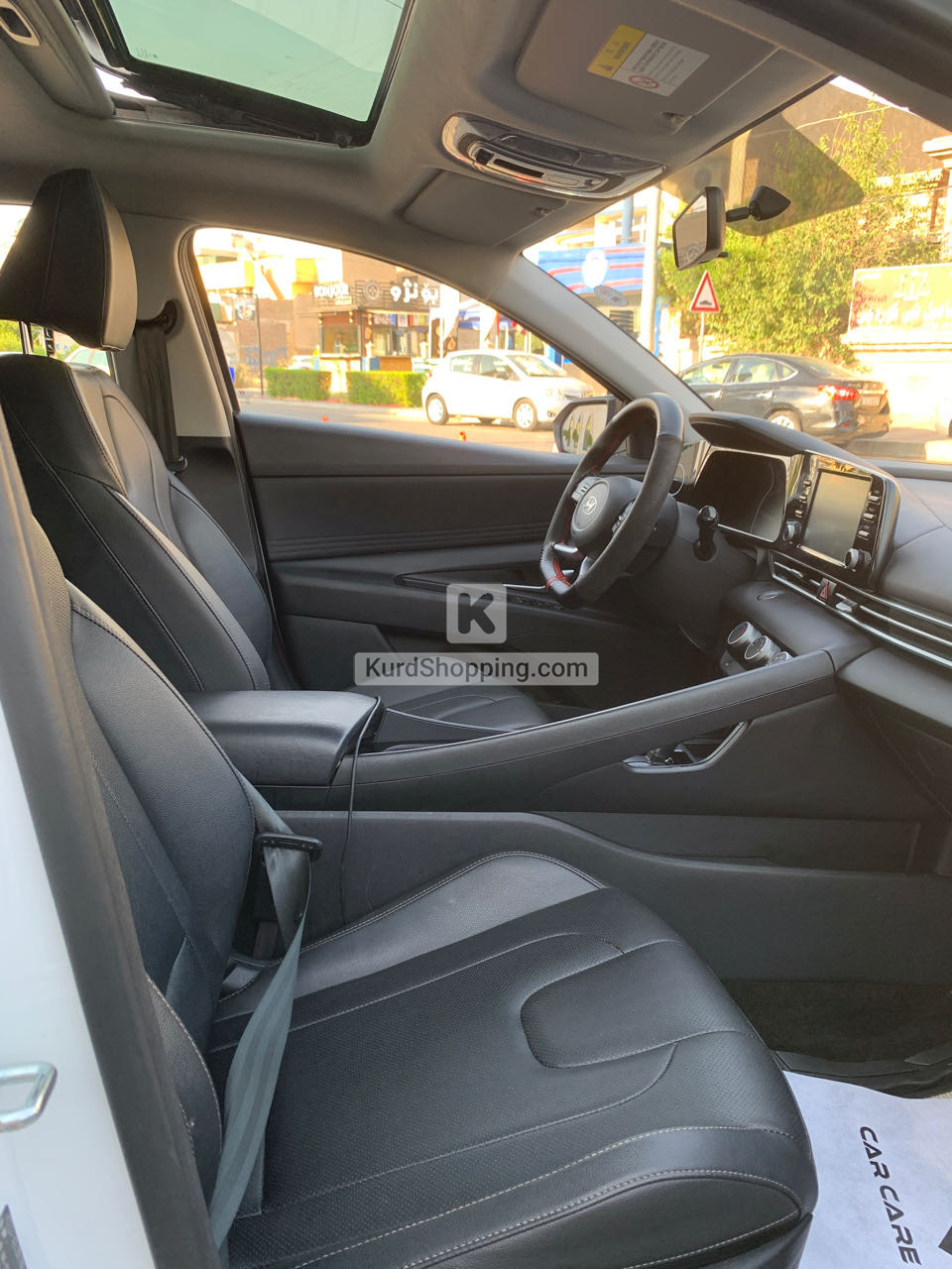 Hyundai Elantra 2024