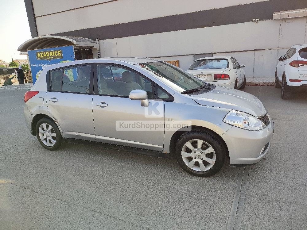 Nissan Tiida 2008