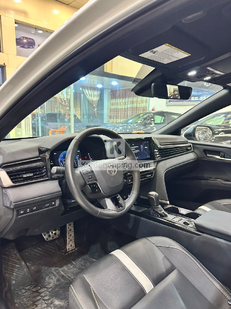 Toyota Camry 2025