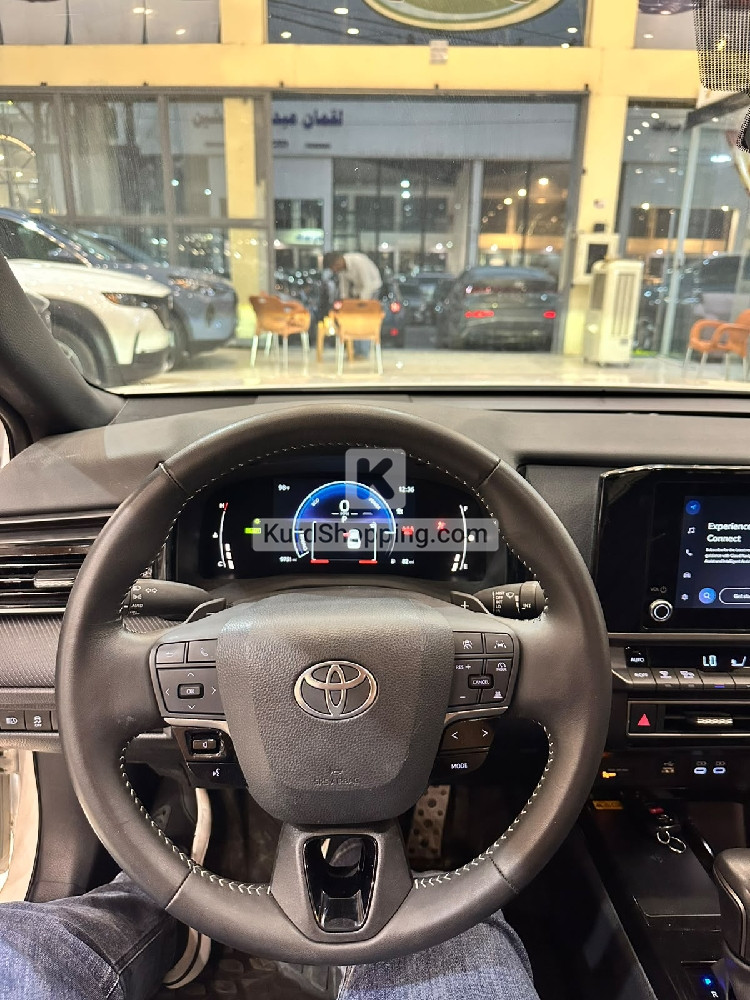 Toyota Camry 2025