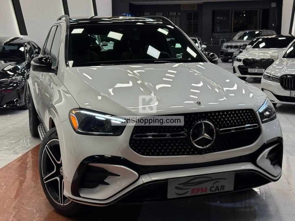 Mercedes Benz GL-Class 2025