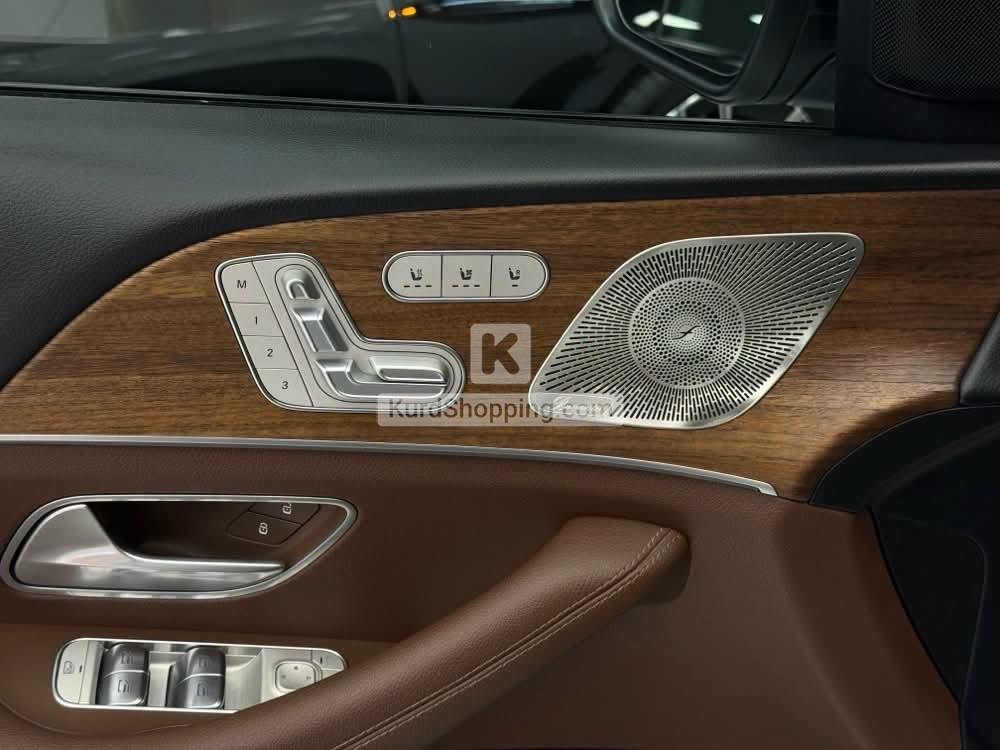 Mercedes Benz GL-Class 2025