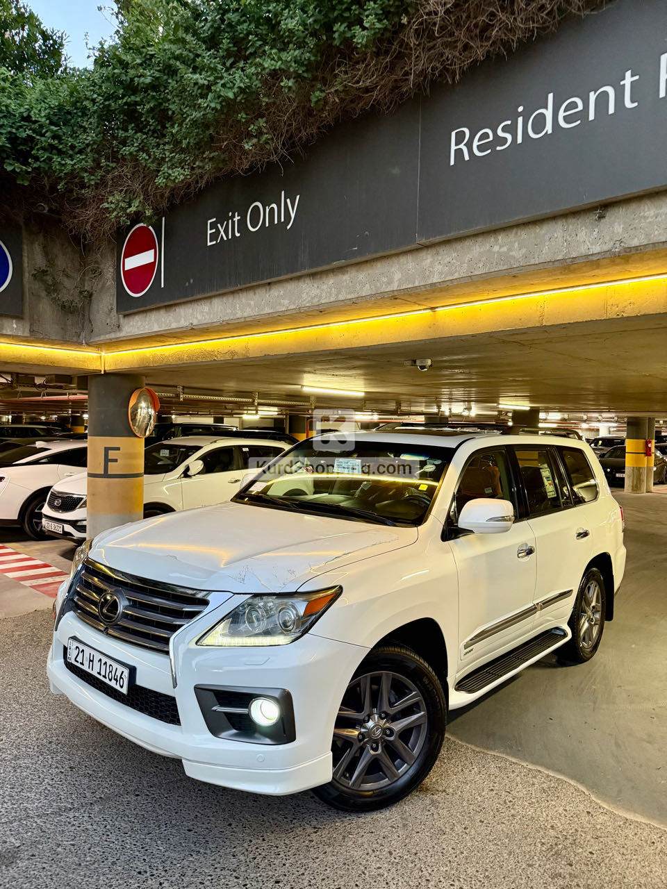 Lexus LX570 2014