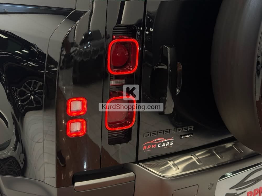 Land Rover Defender 2023