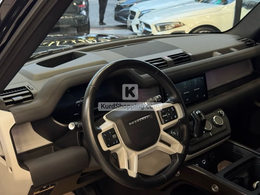 Land Rover Defender 2023