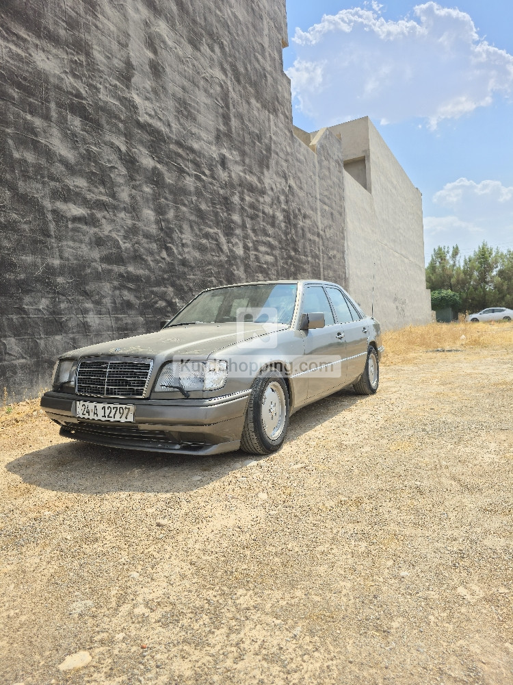 Mercedes Benz E-Class 1990