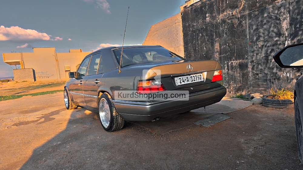 Mercedes Benz E-Class 1990