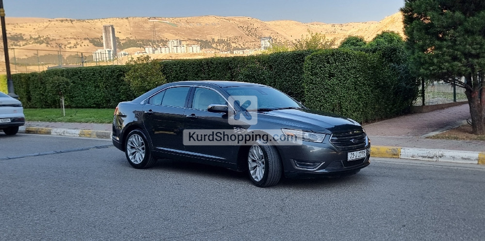Ford Taurus 2017